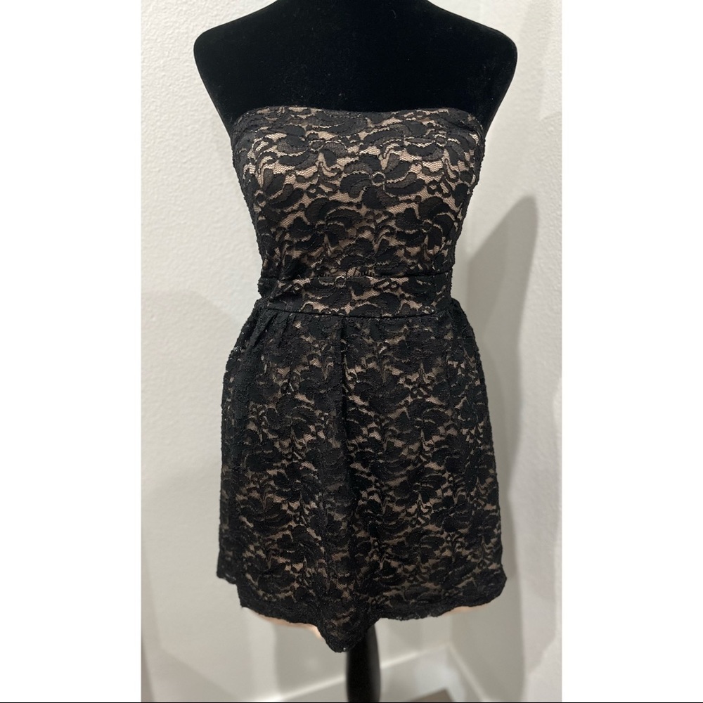 Lace strapless black dress